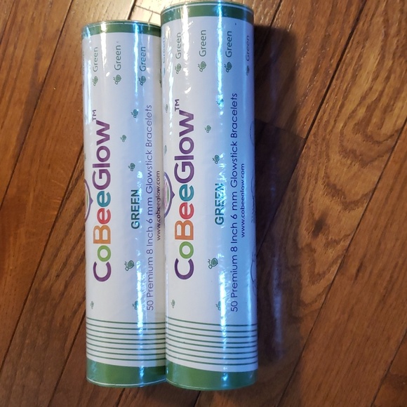 New in wrapper GREEN GLOW STICKS BRACELETS, TOTAL 100 - Picture 1 of 1